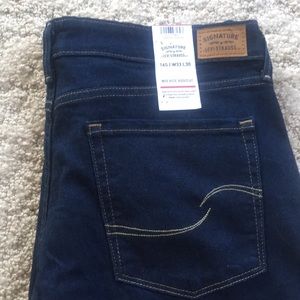 Mid Rise Boot Cut Levi’s 16S